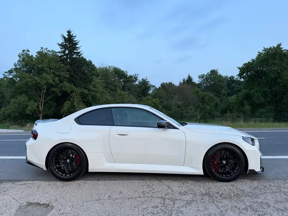 Carbon Race Track Rezervace