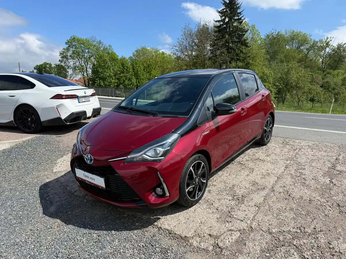 1.5 HYBRID AT Selection ČR