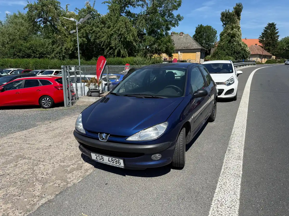 1.4i klima 105000km